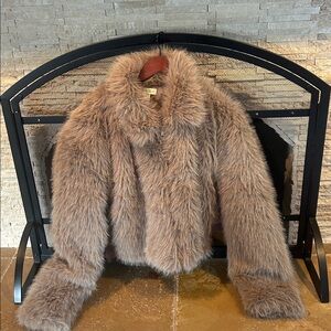 NWT Coco & Shay Faux Fur Coat